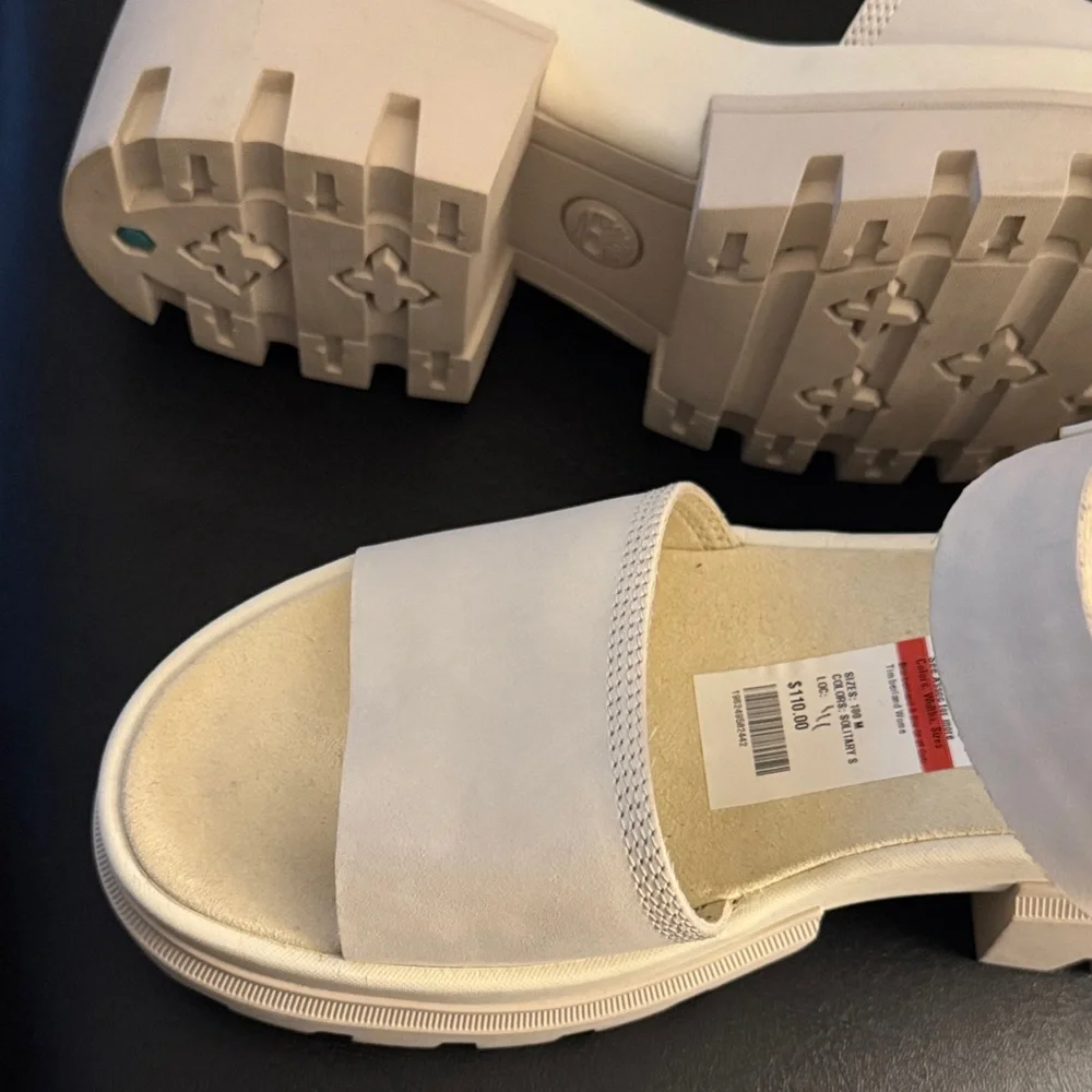 Timberland 🔥 Women’s Timberland everleigh ankle strap sandals 🔥 Size 10